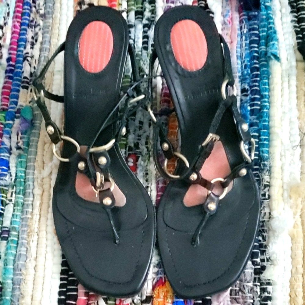 RARE BANFI ZAMBRELLI Elegant Black AND Gold Ring Wedge Sandals Sz 5.5B